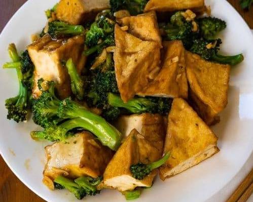 Braised Tofu with Broccoli 豆腐西兰花